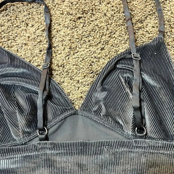 Victoria’s Secret Shimmery Corduroy Velvet Bralette Blue Crop Top Rave Size S - Picture 4 of 7